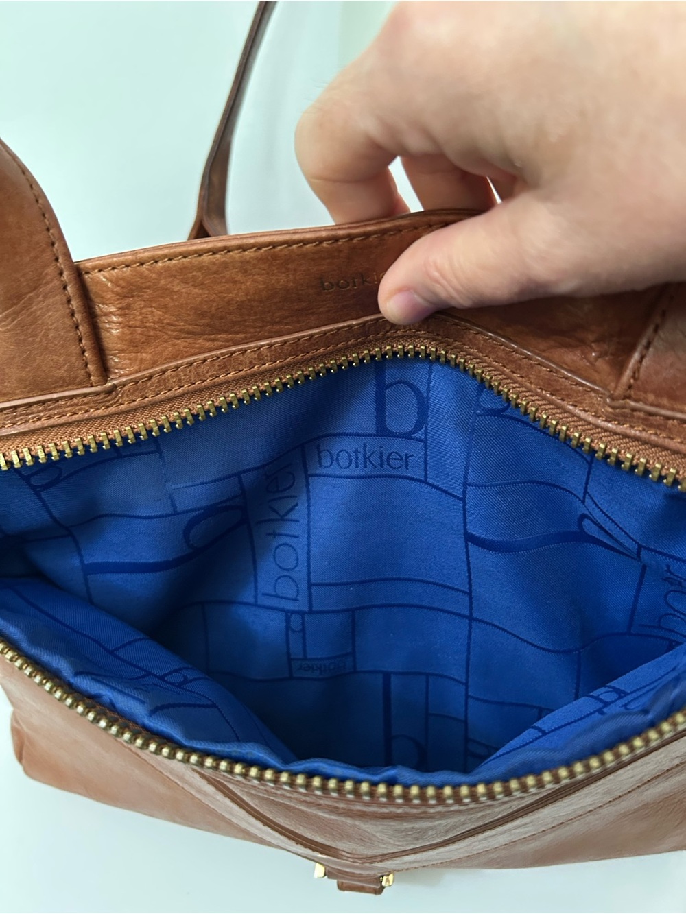 Botkier - Legacy Satchel - Leather with Gold Hardware - Picture 8 of 16